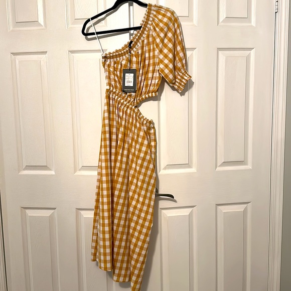 Who What Wear Gingham Honey Mustard Dress - Picture 3 of 3